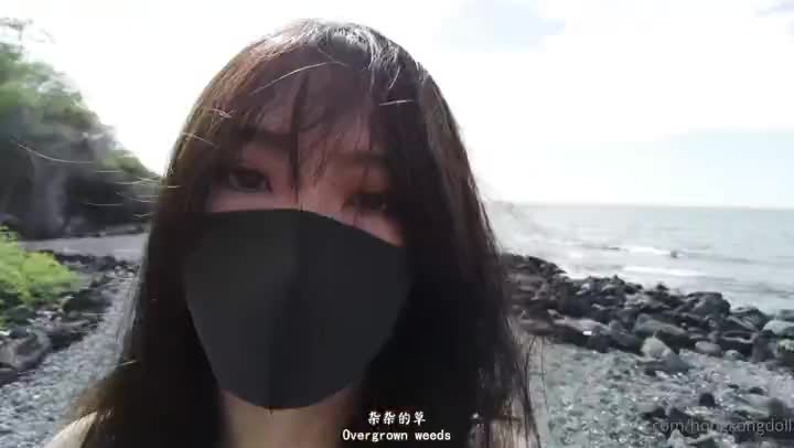 香港网红极品美少女[HongKongDoll]玩偶姐姐 - 夏日回忆 叁 极美白虎裂缝爆射蜜桃臀 new海报剧照